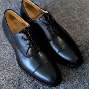 05_bryllupsvideo-gommens-sko